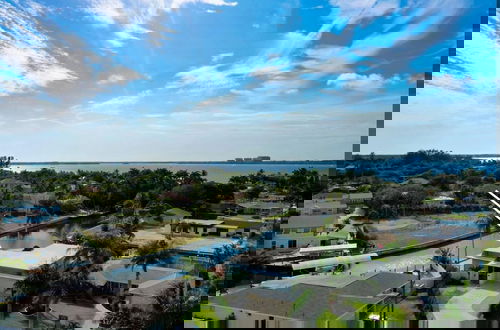 Photo 6 - Experience of a Lifetime - Waterfront Living