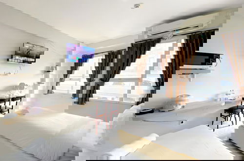 Foto 4 - Modern Studio At Elvis Tower Apartment