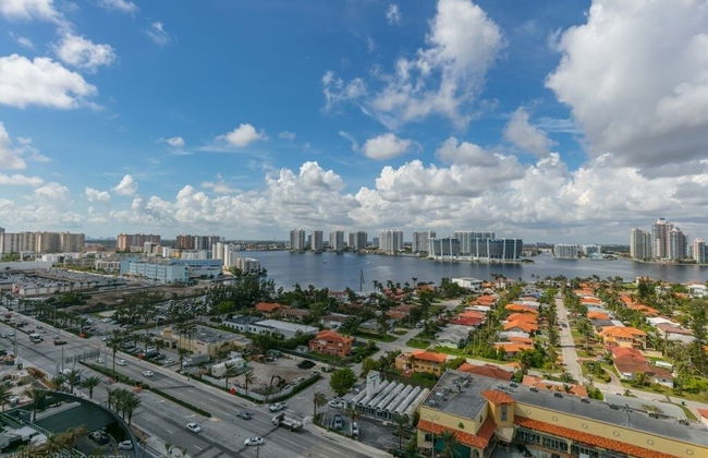 2 Br Luxury Suite In Marenas Beach Resort 2 Bedroom Condo by RedAwning - Foto 34