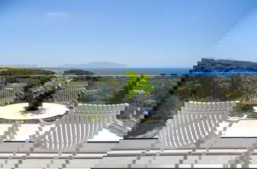 Photo 4 - Villa Monolithi Lumiere