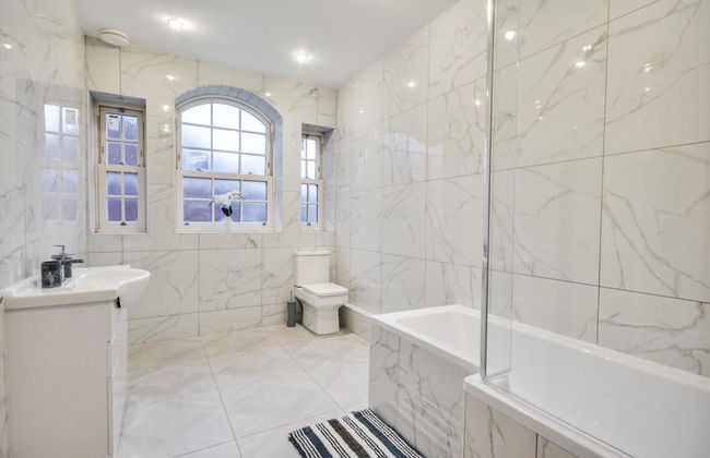 3 Bed Apartment in Wigan - Foto 8