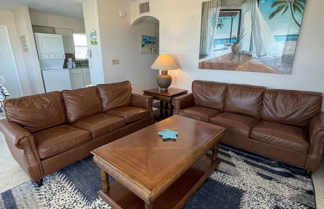 763 North Shore Downstairs 3 Bedroom Apts by RedAwning - Foto 6