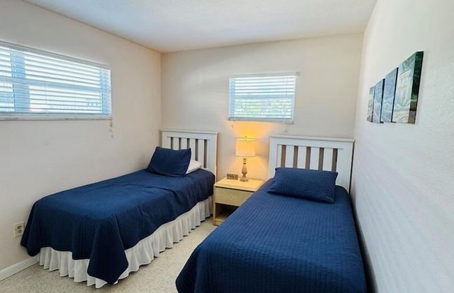 763 North Shore Downstairs 3 Bedroom Apts by RedAwning - Foto 5