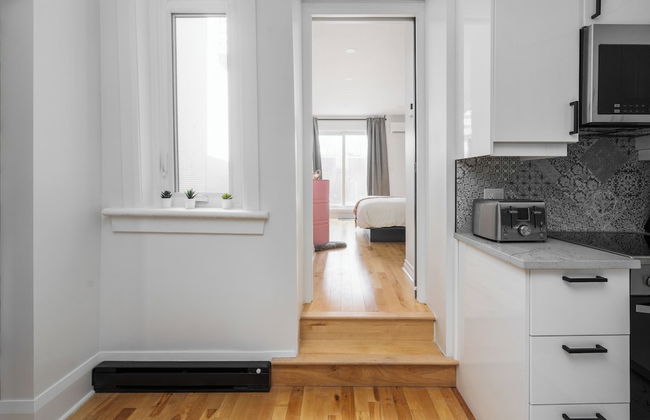 Downtown Luxe - Parking, Metro, King Bed, Sleeps 6 - Foto 14