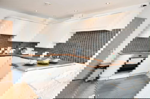 Foto 5 - Sleeps 4 - Private Balcony - Wheelchair Accessible