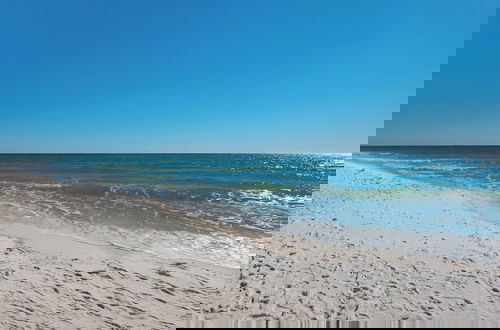 Foto 55 - Amazing Gulf Views! Spa, Pool, Tiki Bar and More!