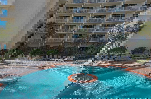 Foto 25 - Amazing Gulf Views! Spa, Pool, Tiki Bar and More!
