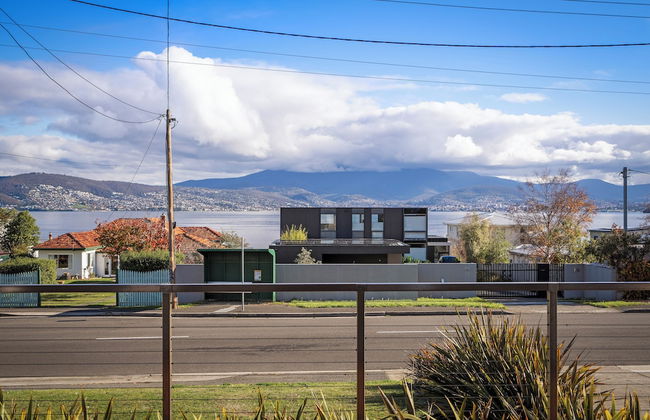 Tranquil Tranmere- City Views- 3 Bedroom - Foto 25