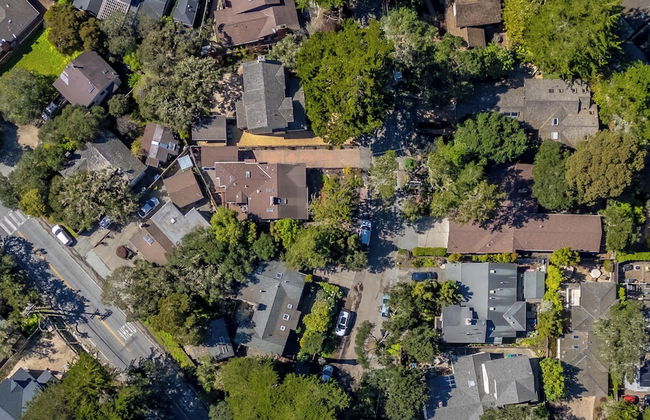 Quaint Carmel - Bungalow Close to Beach - Photo 21