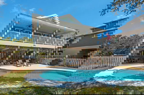Foto 34 - Private Pool in Grayton Beach; 3 Minutes to Beach & Sleeps 14