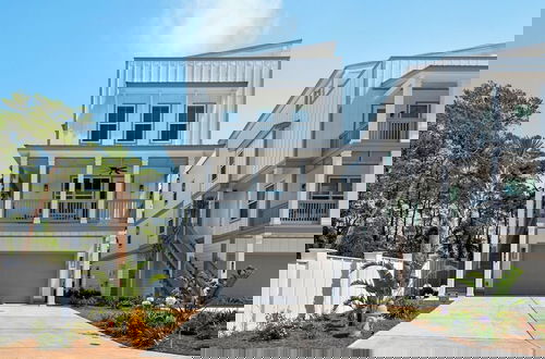 Foto 70 - Rooftop Observation Deck; Luxury 4-bedroom Home for 10; Perfect Location