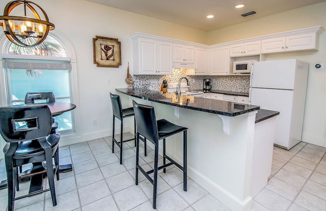 Stunning Views! 9BR Gulf Front Home, Pool, Elevator, Pool Table - Foto 20