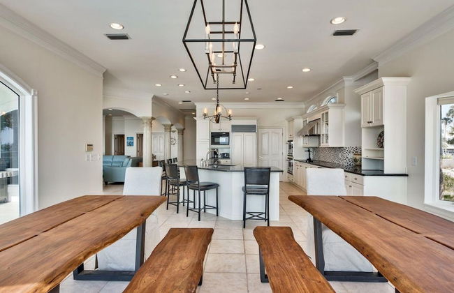 Stunning Views! 9BR Gulf Front Home, Pool, Elevator, Pool Table - Foto 21