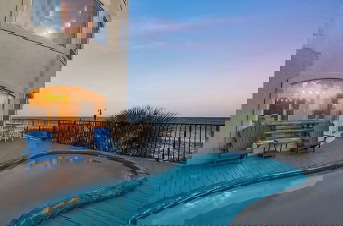 Foto 28 - Stunning Views! 9BR Gulf Front Home, Pool, Elevator, Pool Table