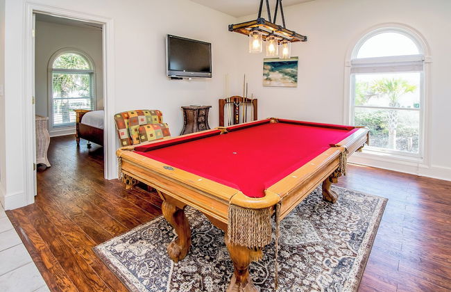 Stunning Views! 9BR Gulf Front Home, Pool, Elevator, Pool Table - Foto 32