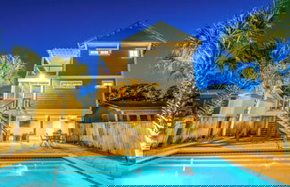 Foto 1 - Large Private Pool & Short Walk to Beach! Outdoor Tv!!