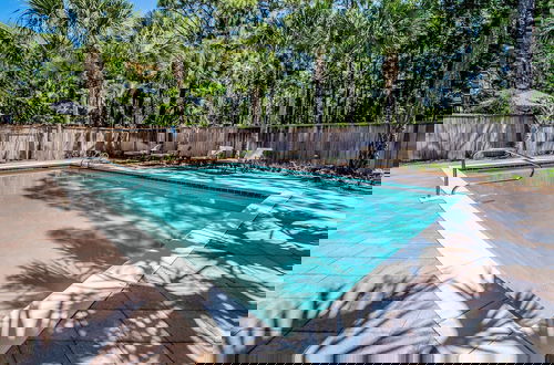 Foto 18 - Large Private Pool & Short Walk to Beach! Outdoor Tv!!