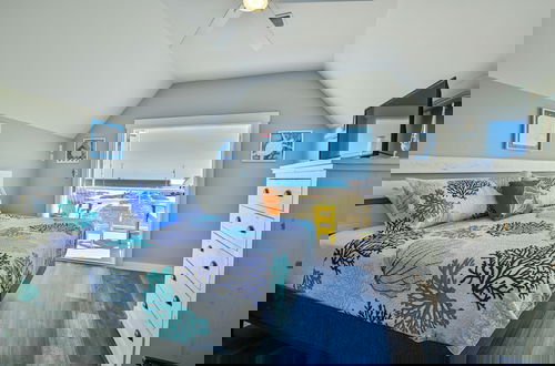 Foto 6 - A Wave From it All - 3BR Beachside Coastal Retreat