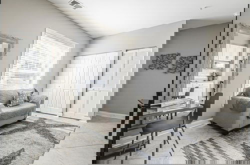 Foto 4 - Modern Gray Studio Steps to Pool Myrtle Beach SC