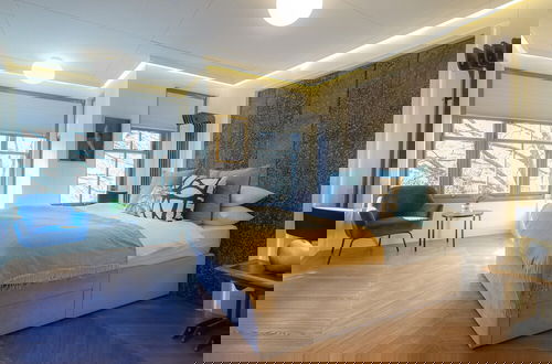 Foto 9 - Discover The Underworld Five Bedroom by Belvilla