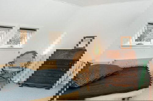 Foto 5 - 4 Person Holiday Home in Knebel