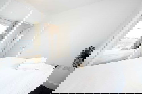Foto 5 - Beautiful 2-bed Apartment in London