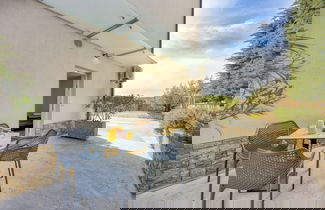 Photo 1 - Coastal Countryside Oasis Apartment Deni