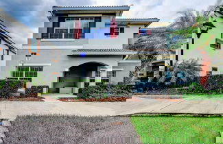 Foto 1 - Bright & Cheery Vacation Villa-1638st 5 Bedroom Townhouse by RedAwning
