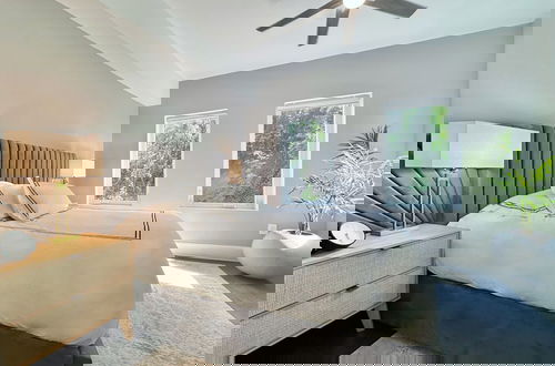 Photo 6 - The Josephine Villa by Luxe PGH