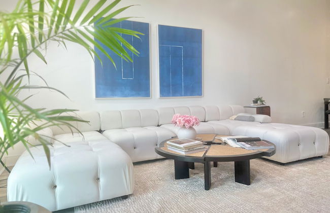 The Josephine Villa by Luxe PGH - Photo 24
