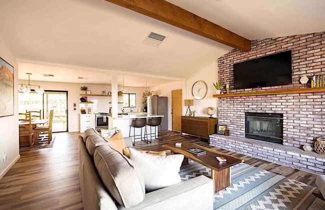 Cozy Rustic Home Minutes to Joshua Tree Nat l Park - Foto 1