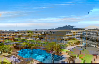 Foto 1 - Charming Waterfront Condo