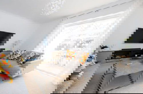 Photo 11 - Modern Stylish Seaside Family Home