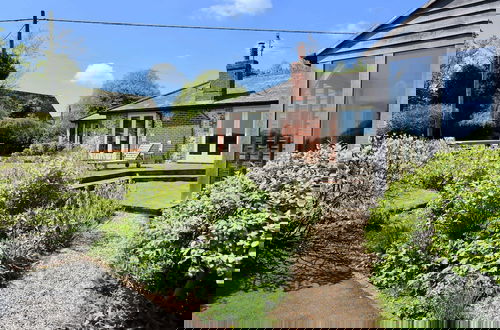 Photo 43 - Charming Cottage for 10 in Heart of South Downs