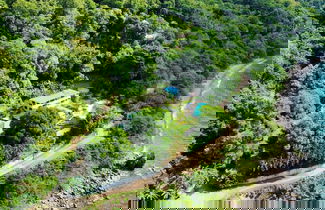 Foto 1 - Authentic St. Lucian Experience At Prestigious Villa - Colibri Cottage 6 Bedroom Villa by RedAwning