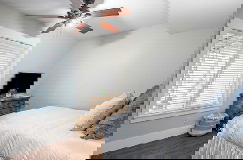Photo 11 - Harborside by Avantstay Expansive Destin Retreat