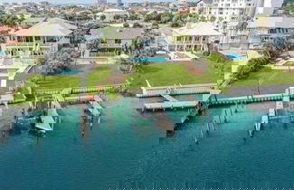 Photo 1 - Harborside by Avantstay Expansive Destin Retreat