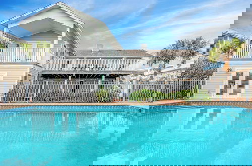 Photo 27 - Harborside by Avantstay Expansive Destin Retreat
