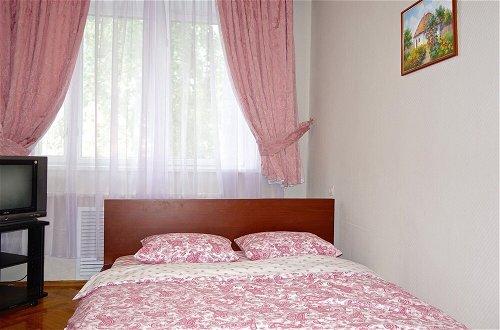 Photo 2 - LUXKV Apartment on 2nd Dubrovskaya