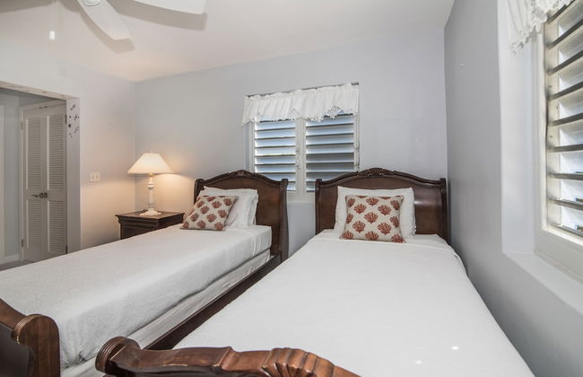 Grace Bay Beach Ocean Villas - Photo 24