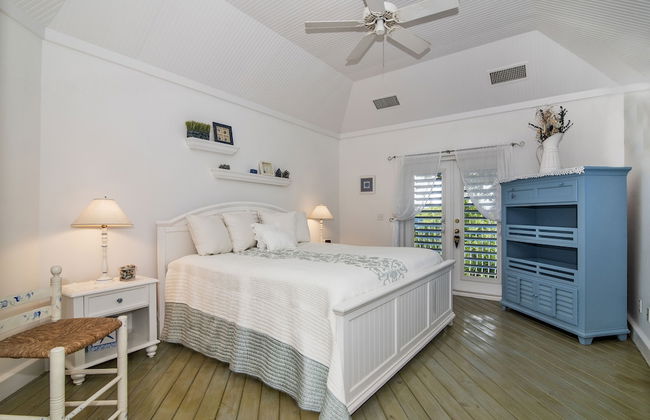 Grace Bay Beach Ocean Villas - Photo 28