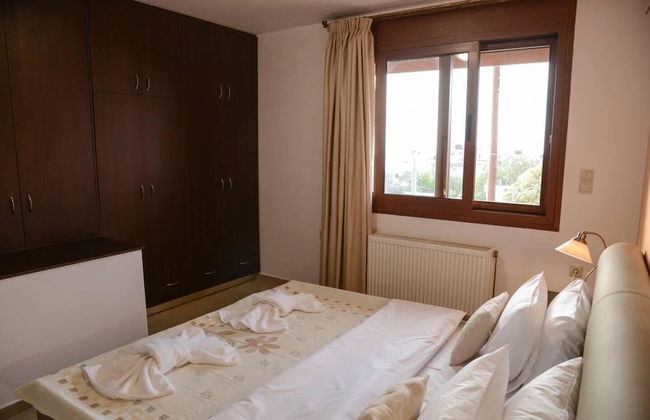 Spotless Apt in the Heart of Sisi - Foto 1