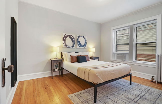 Simple and Roomy 1BR Apt in Evanston - Foto 1