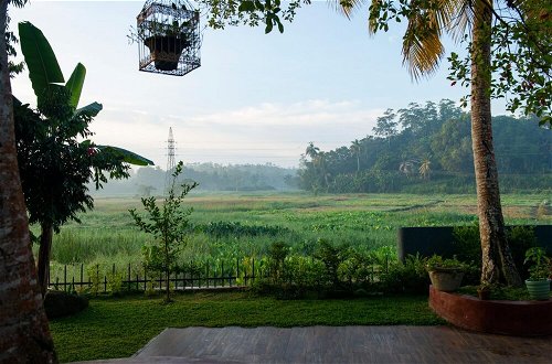 Photo 26 - Romantic Honeymoon Villa Overlooking Rice Fields