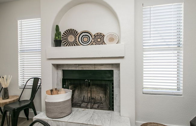 Upgraded 4-bdrm Beautiful Home W/pool! - Foto 44