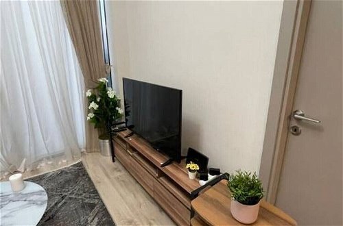 Foto 5 - Modern Deluxe 1 1 Living Apartment Near Mall of Istanbul