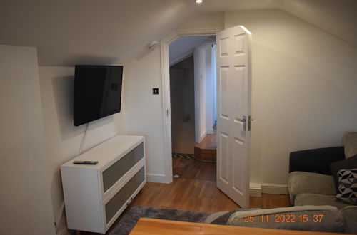 Photo 4 - Remarkable 1-bed Apartment in Tunbridge Wells