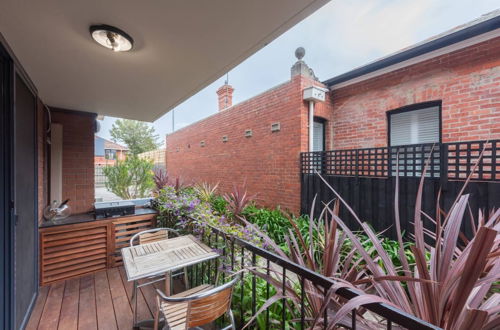 Photo 16 - Light 2 Bedroom Apartment in Elwood With Balcony