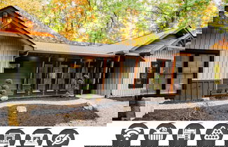 Foto 1 - Bigfoots Retreat 2 Bedroom Chalet by RedAwning