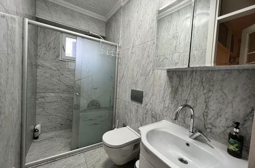 Photo 12 - Sleek Flat Close to Osmanbey Metro Station